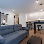 City Break Atelier Praga By Ina 公寓式酒店 4*