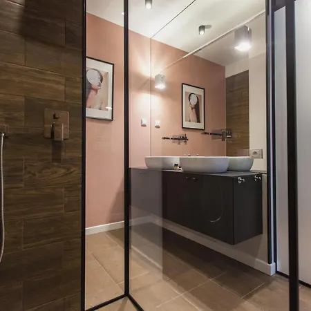 Break Atelier Praga Apartahotel 4*